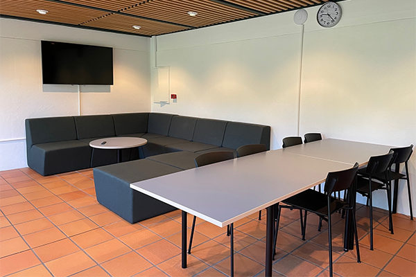 faellesrum-med-tv Bohus - Pindstrup Centret